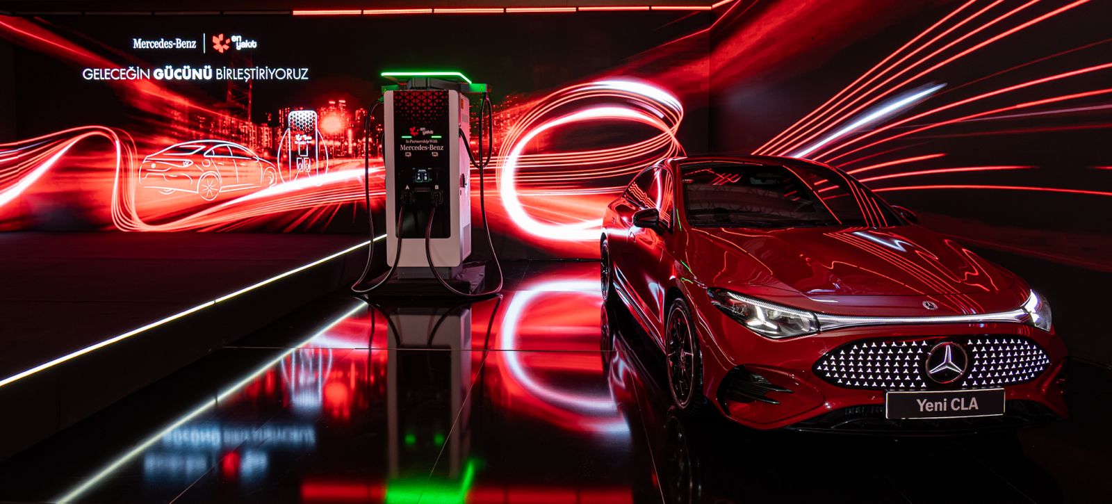 En Yakıt ve Mercedes-Benz iş birliği görseli